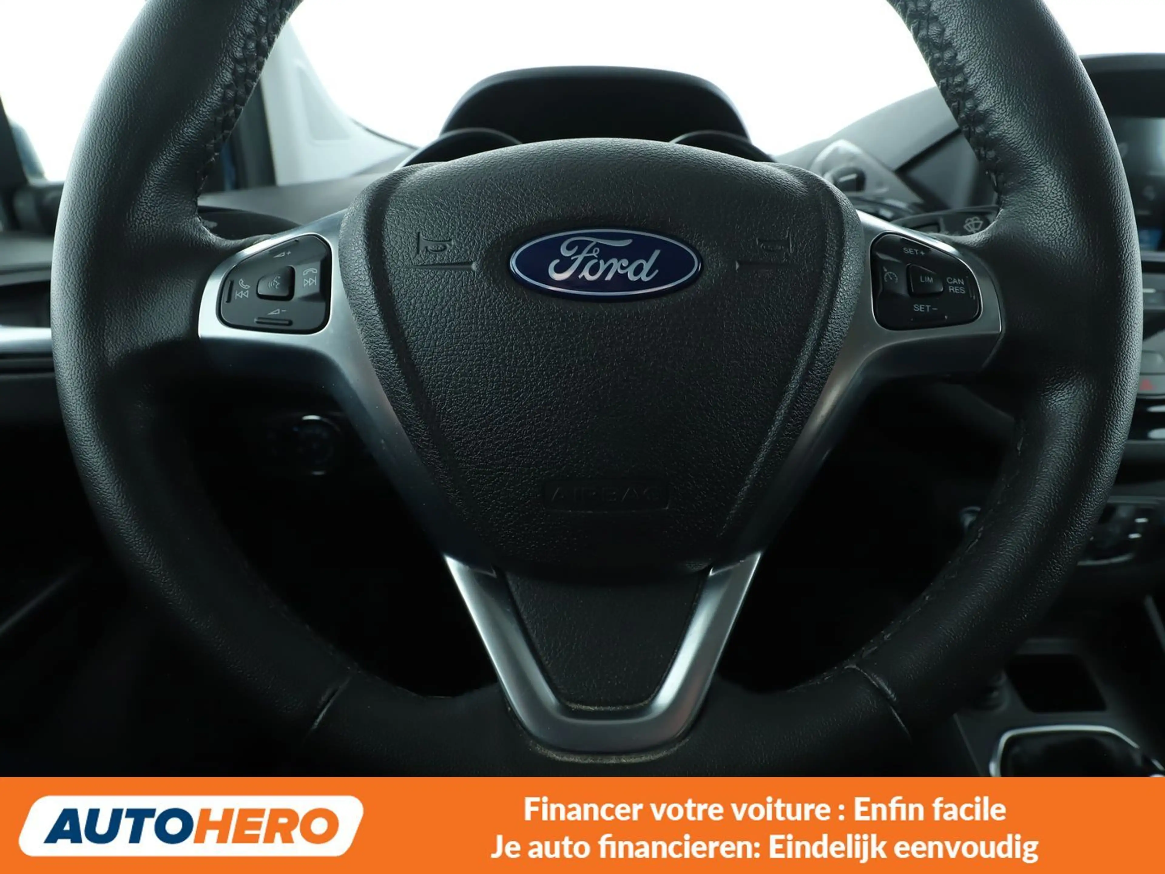 Ford Tourneo 1.0 EcoBoost Titanium — photo 5
