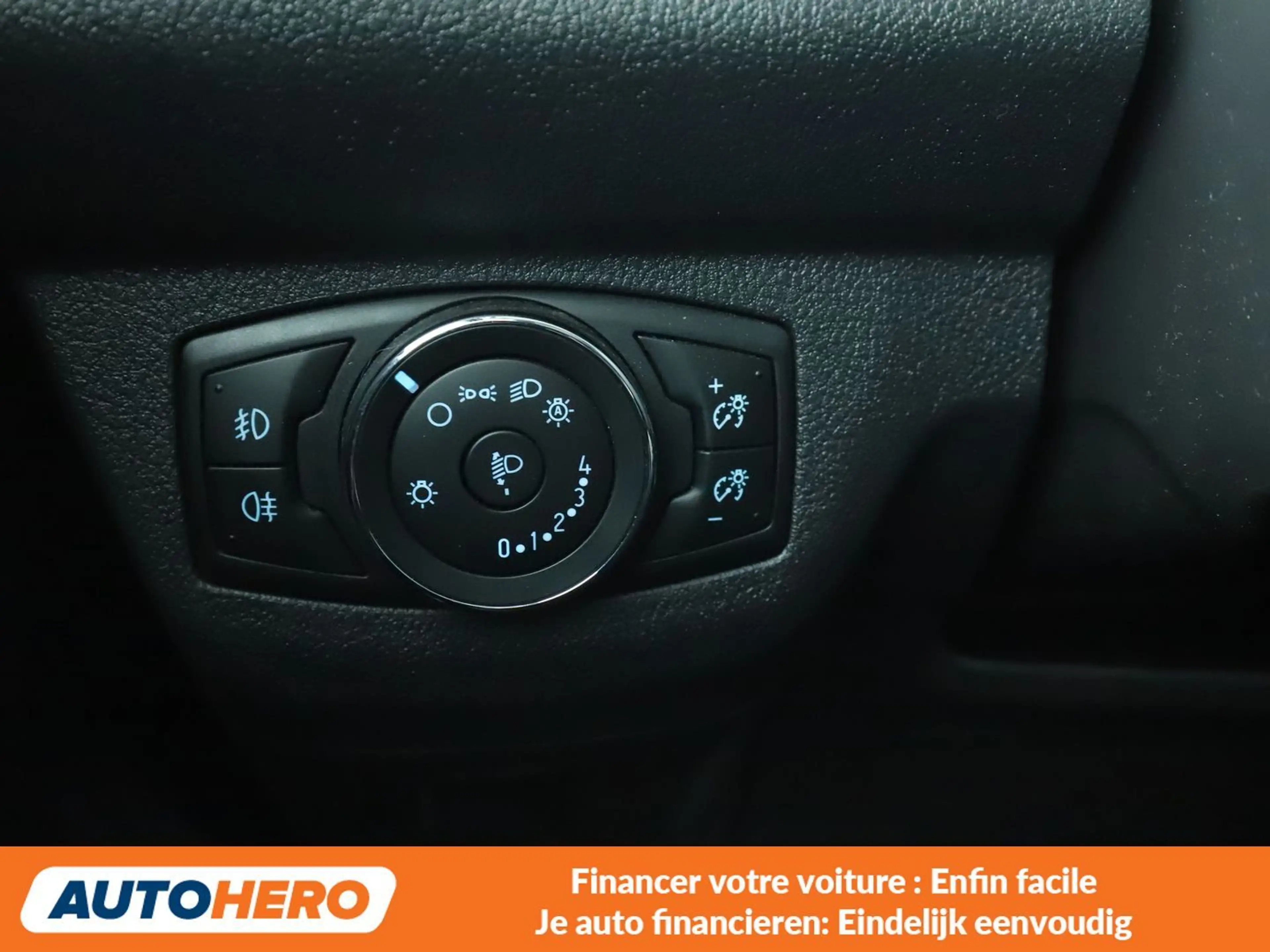 Ford Tourneo 1.0 EcoBoost Titanium — photo 15