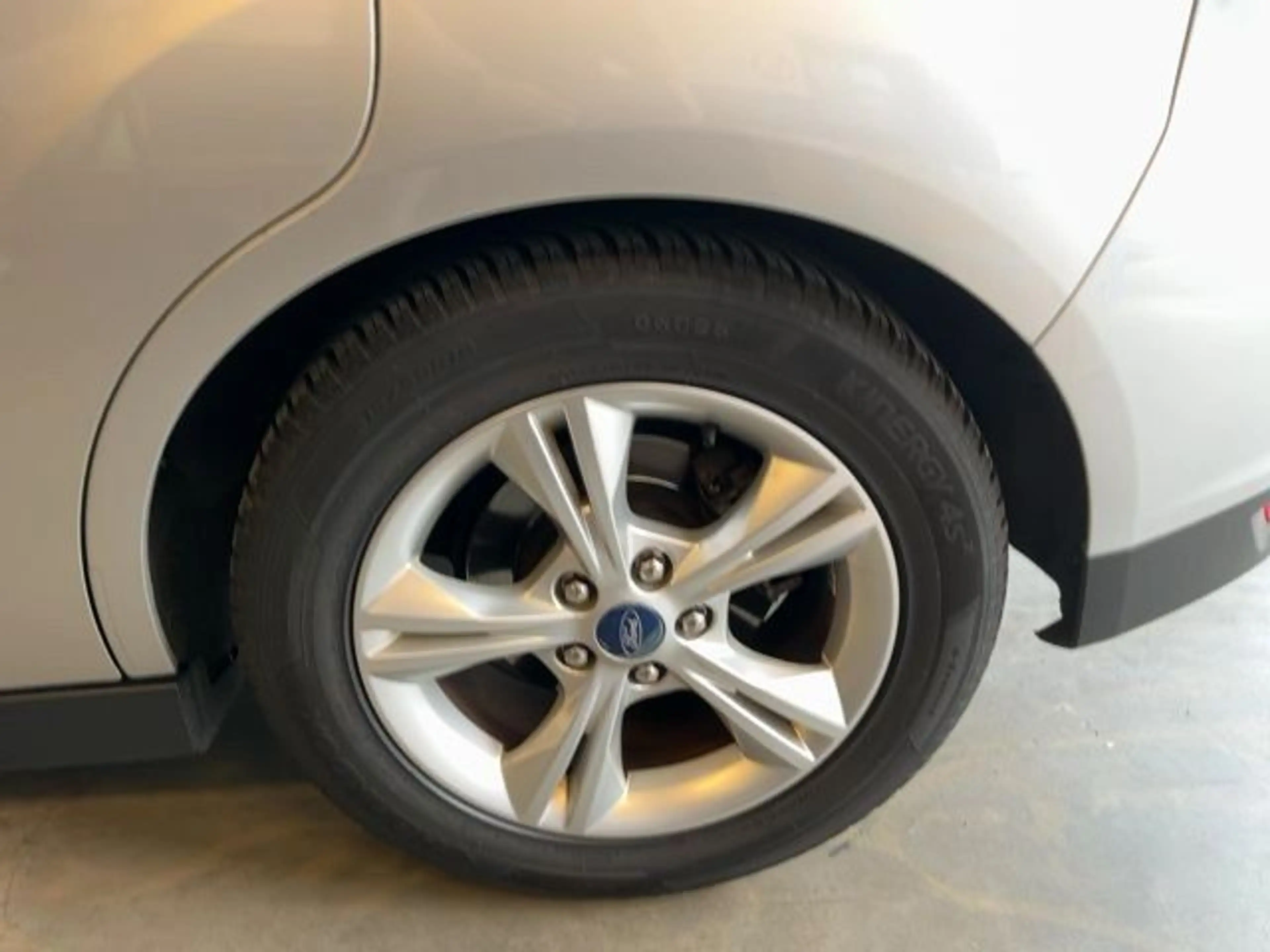 Ford C-Max C-MAX Champions Edition Navi Klima PDC — photo 11