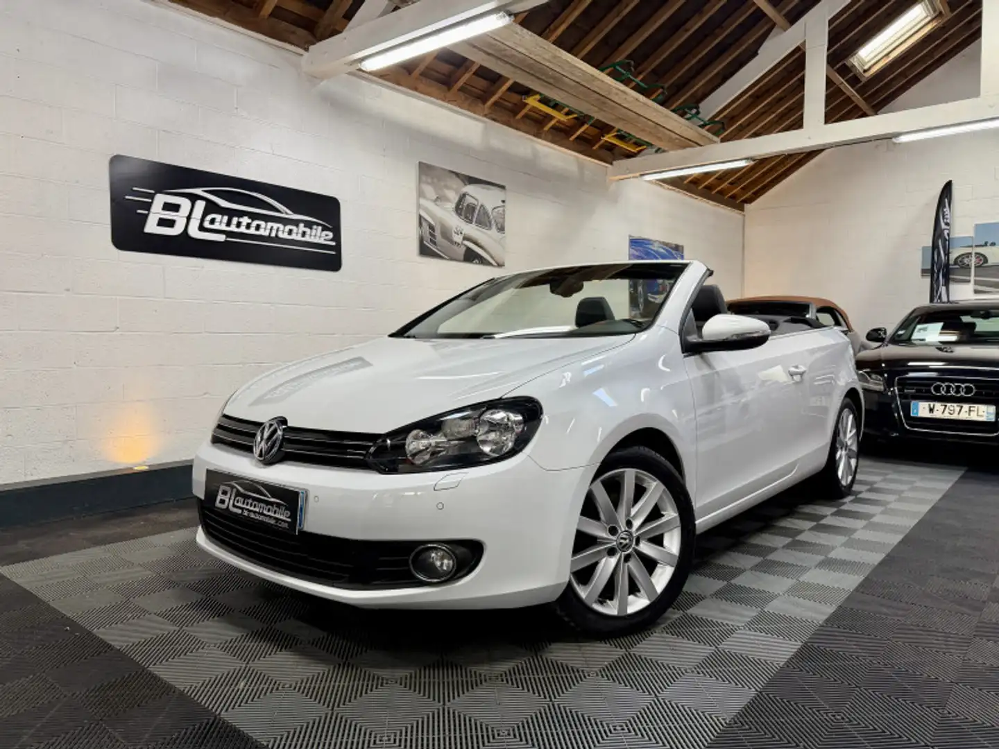 Volkswagen Golf 1.2 TSI 105CH BLUEMOTION TECHNOLOGY Weiß - 2