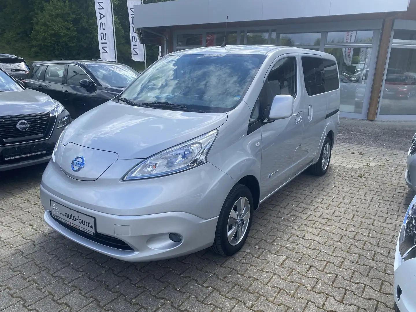 Nissan NV200 Kastenwagen e-NV200 Evalia Kombi 80 kW (1... Silber - 1