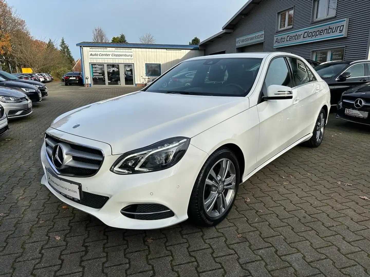 Mercedes-Benz E 200 BlueTec 7G-TRONIC "Avantgarde" White - 1