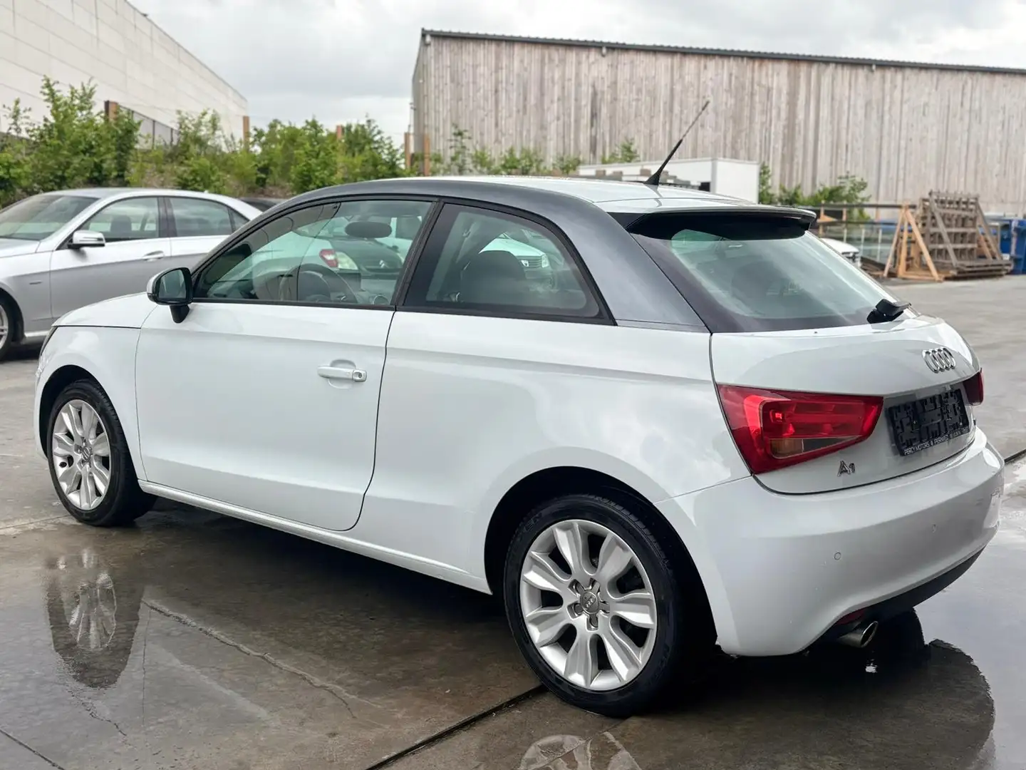 Audi A1 1.6 TDi Attraction - 2