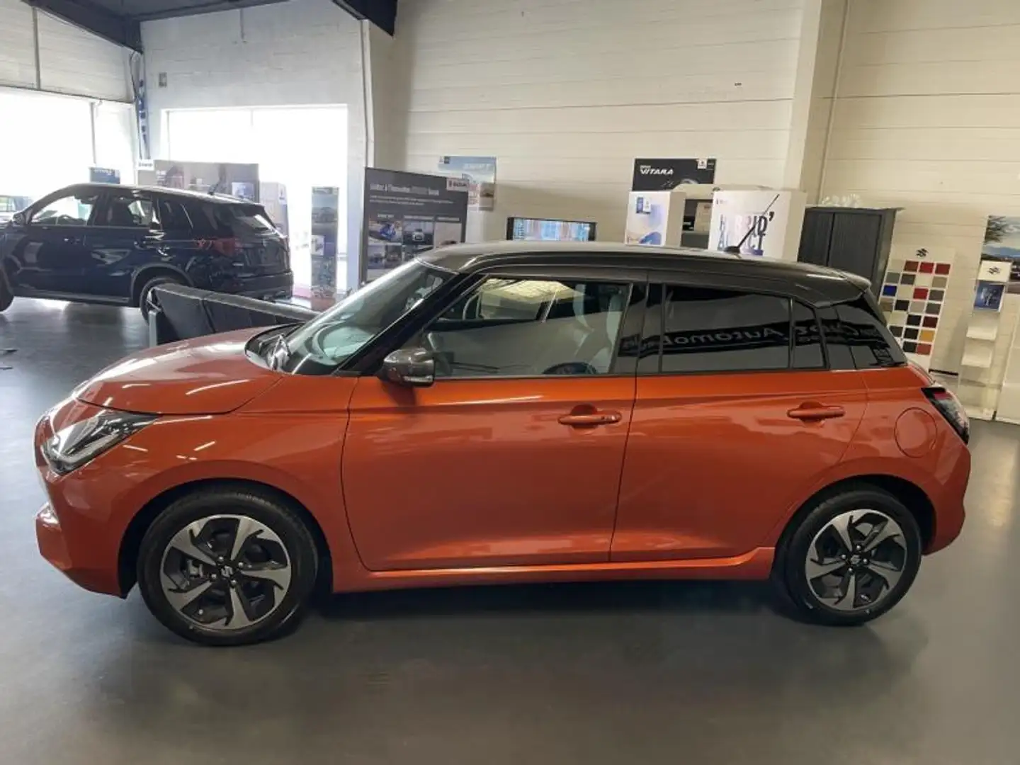 Suzuki Swift 1.2 Hybrid 83ch Pack Orange - 2