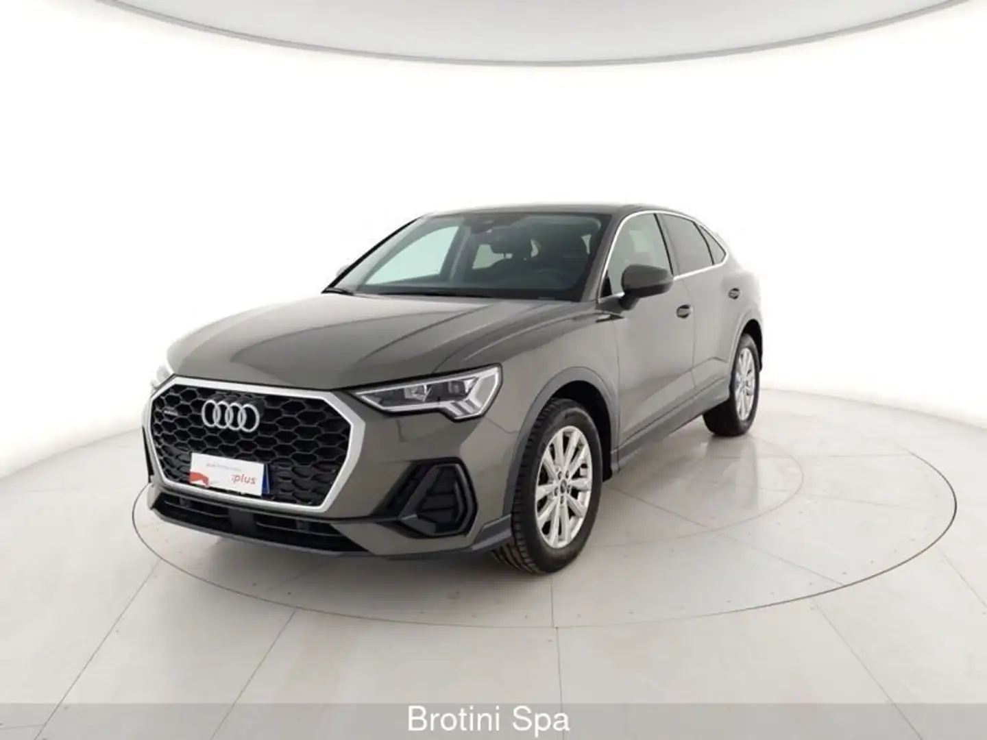 Audi Q3 SPB 35 TDI quattro S tronic Business Plus Grigio - 1