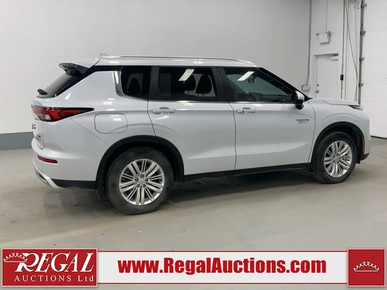 Mitsubishi Outlander снимка Mitsubishi Outlander