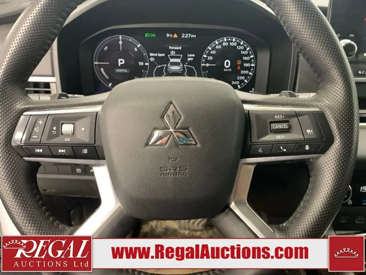 Mitsubishi Outlander снимка Mitsubishi Outlander