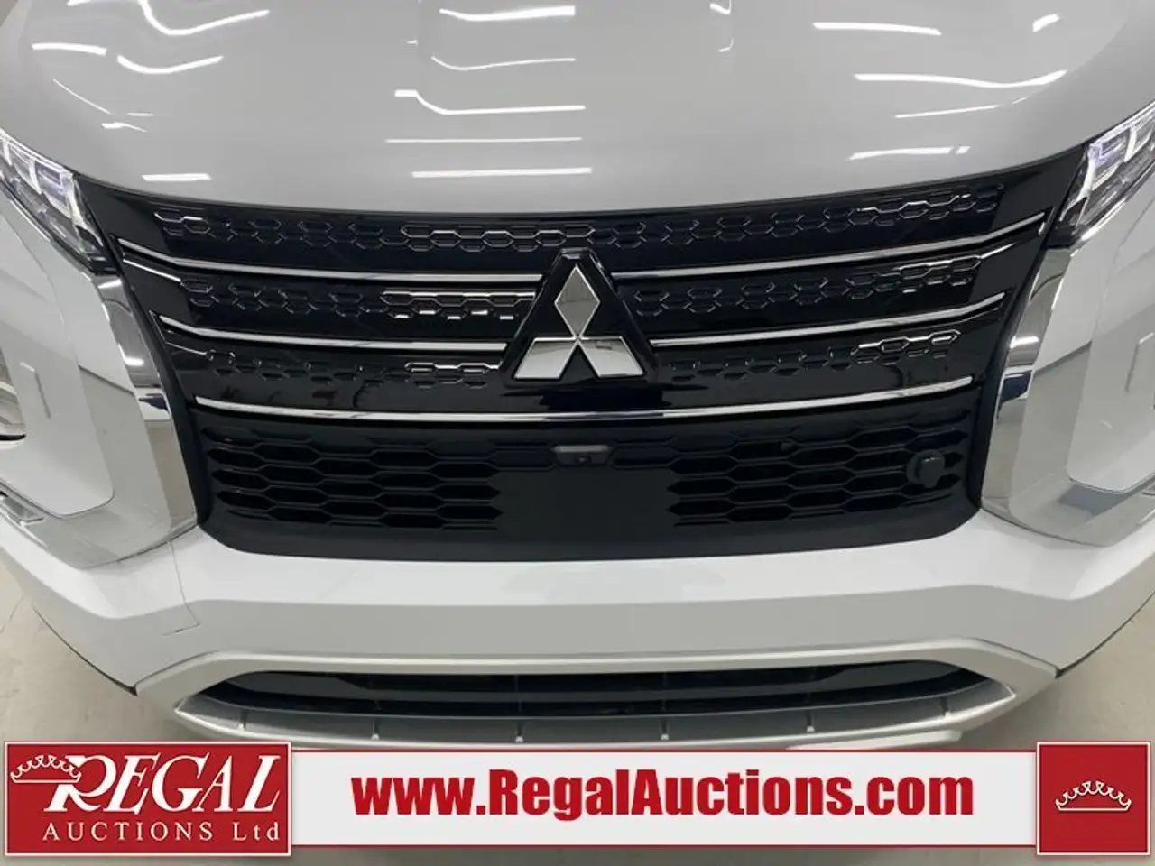 Mitsubishi Outlander снимка Mitsubishi Outlander