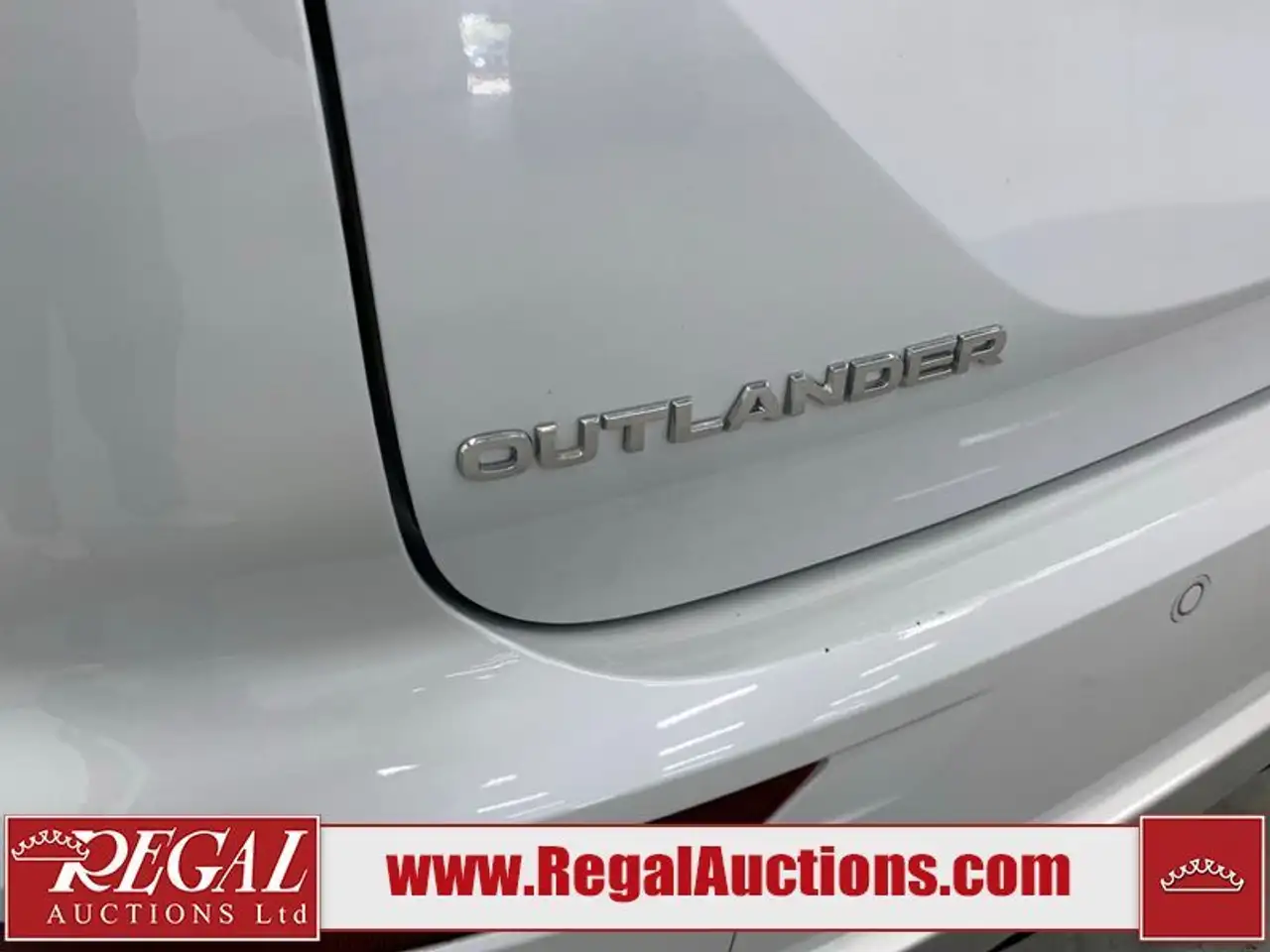 Mitsubishi Outlander снимка Mitsubishi Outlander