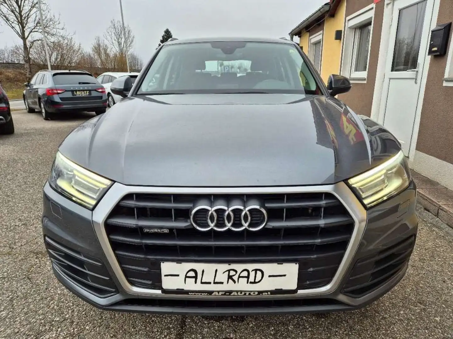 Audi Q5 2,0 TDI quattro S-tronic Grau - 2