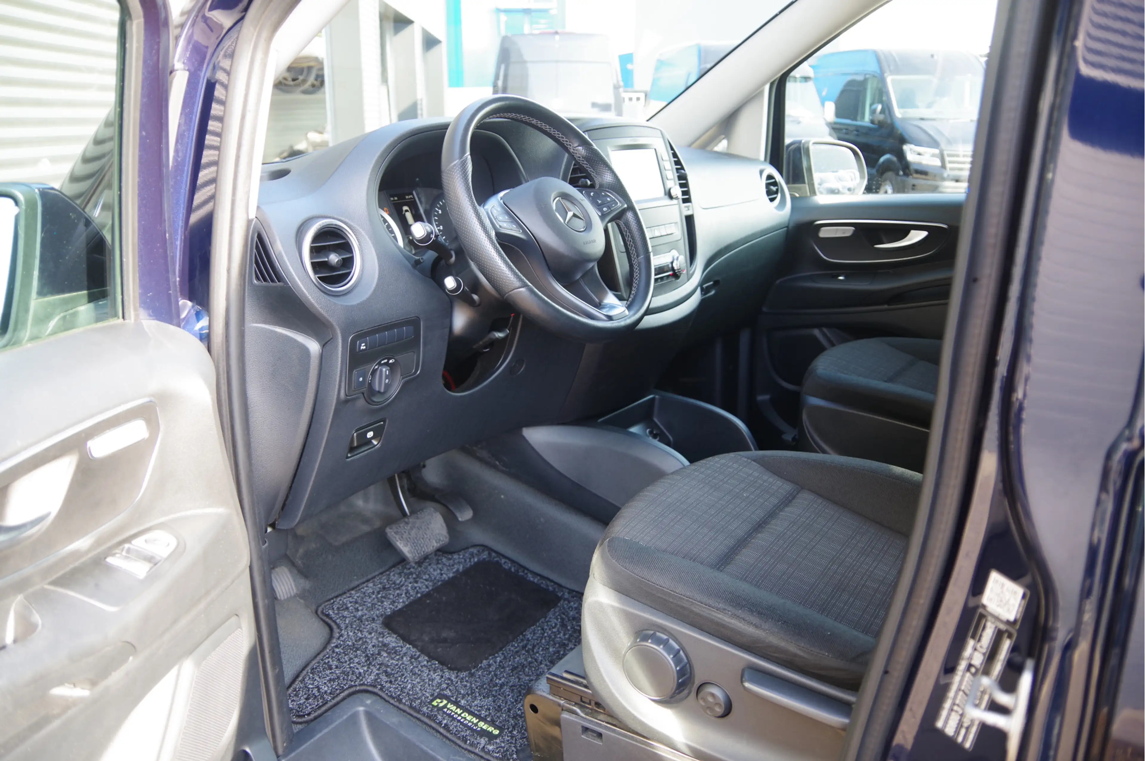 Mercedes-Benz Vito 119 CDI L2 AUT. LED, TREKHAAK, STOELVERWARMING, CL — photo 5