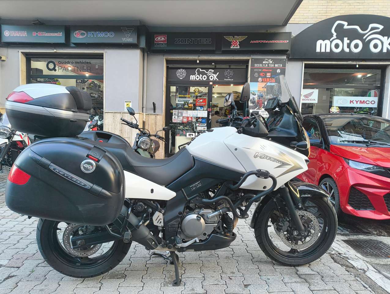 Suzuki V-Strom 650 Traveller Edition