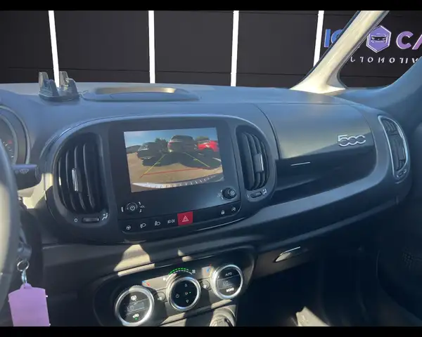 Fiat 500L view 13