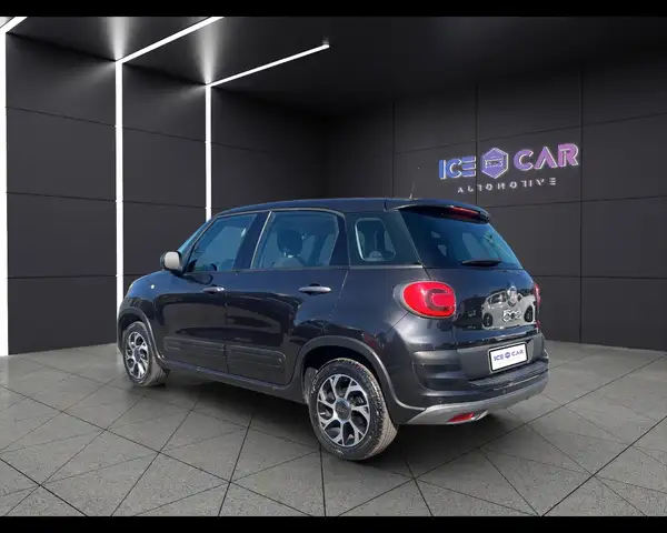 Fiat 500L view 6