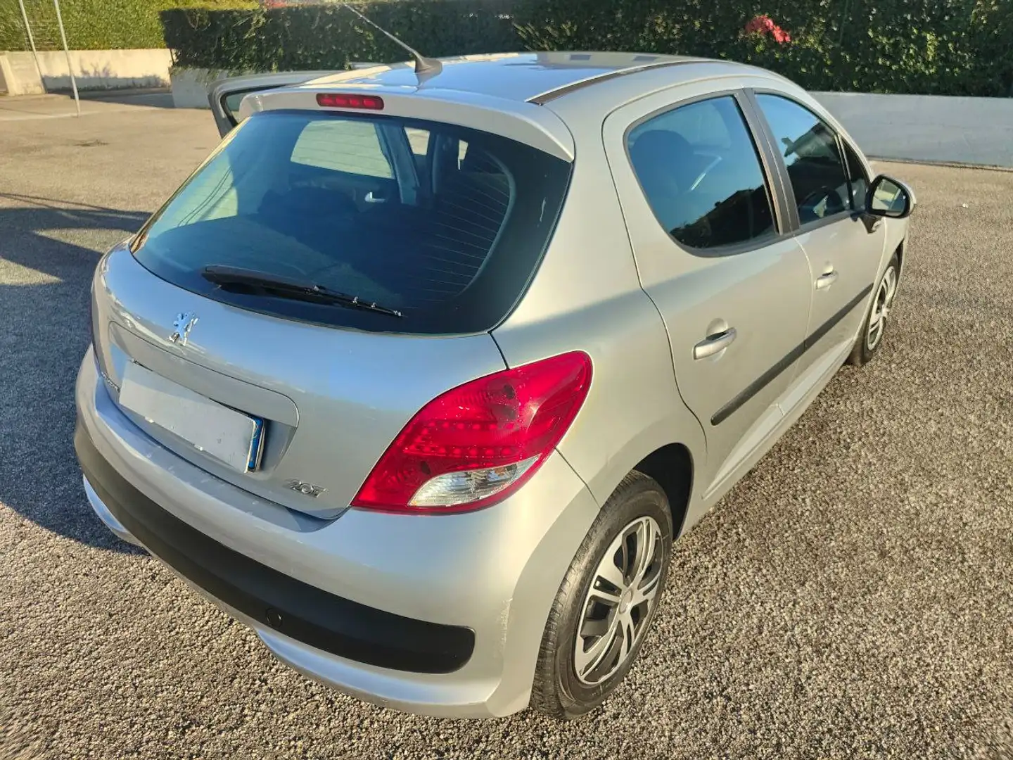 Peugeot 207 1,4cc Benz./G.P.L. 5 PORTE Gris - 1