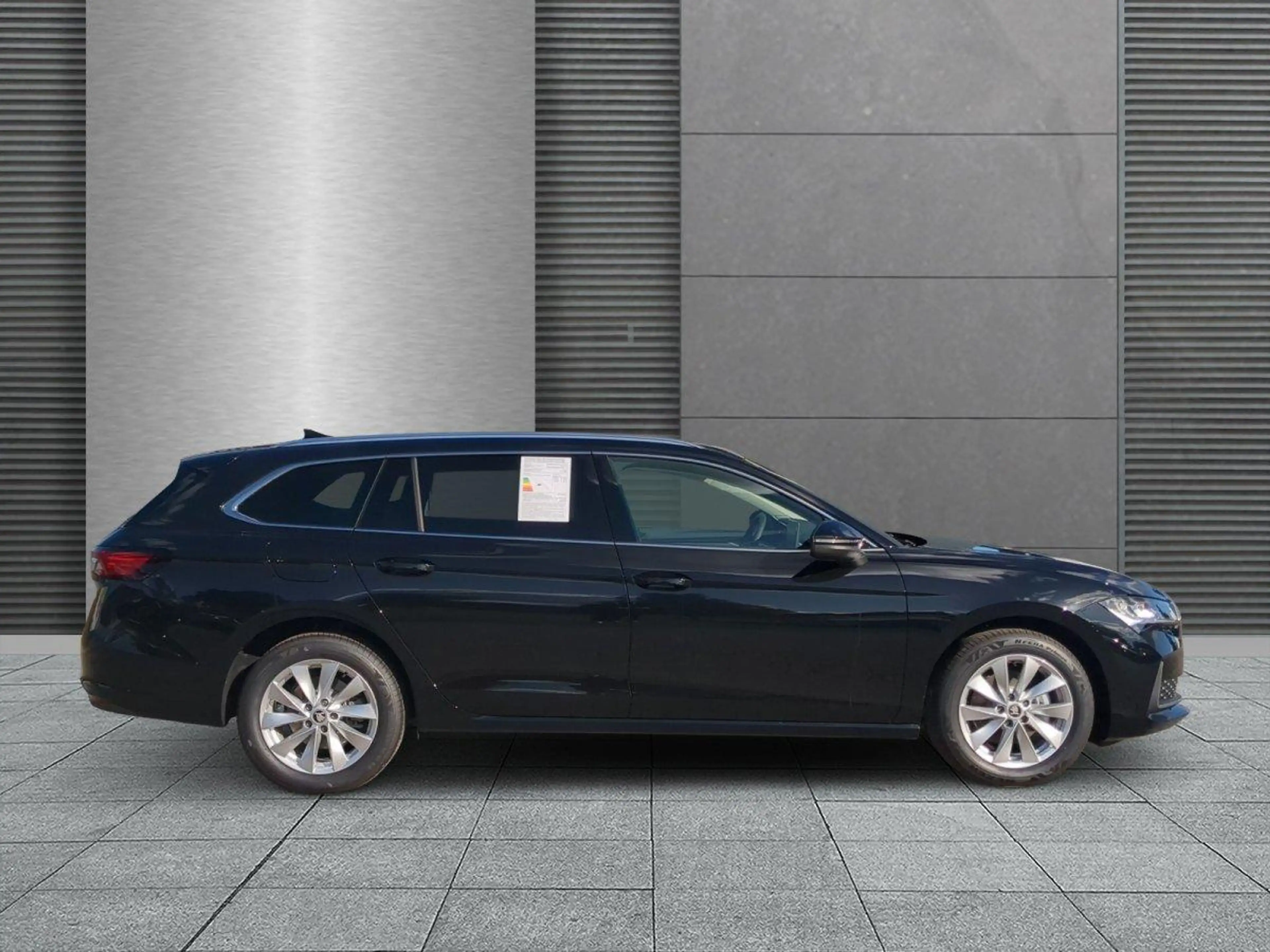 Skoda Superb Combi Selection AHK+NAVI+KAM+EL.HECKKL... 2.0 T... — photo 2