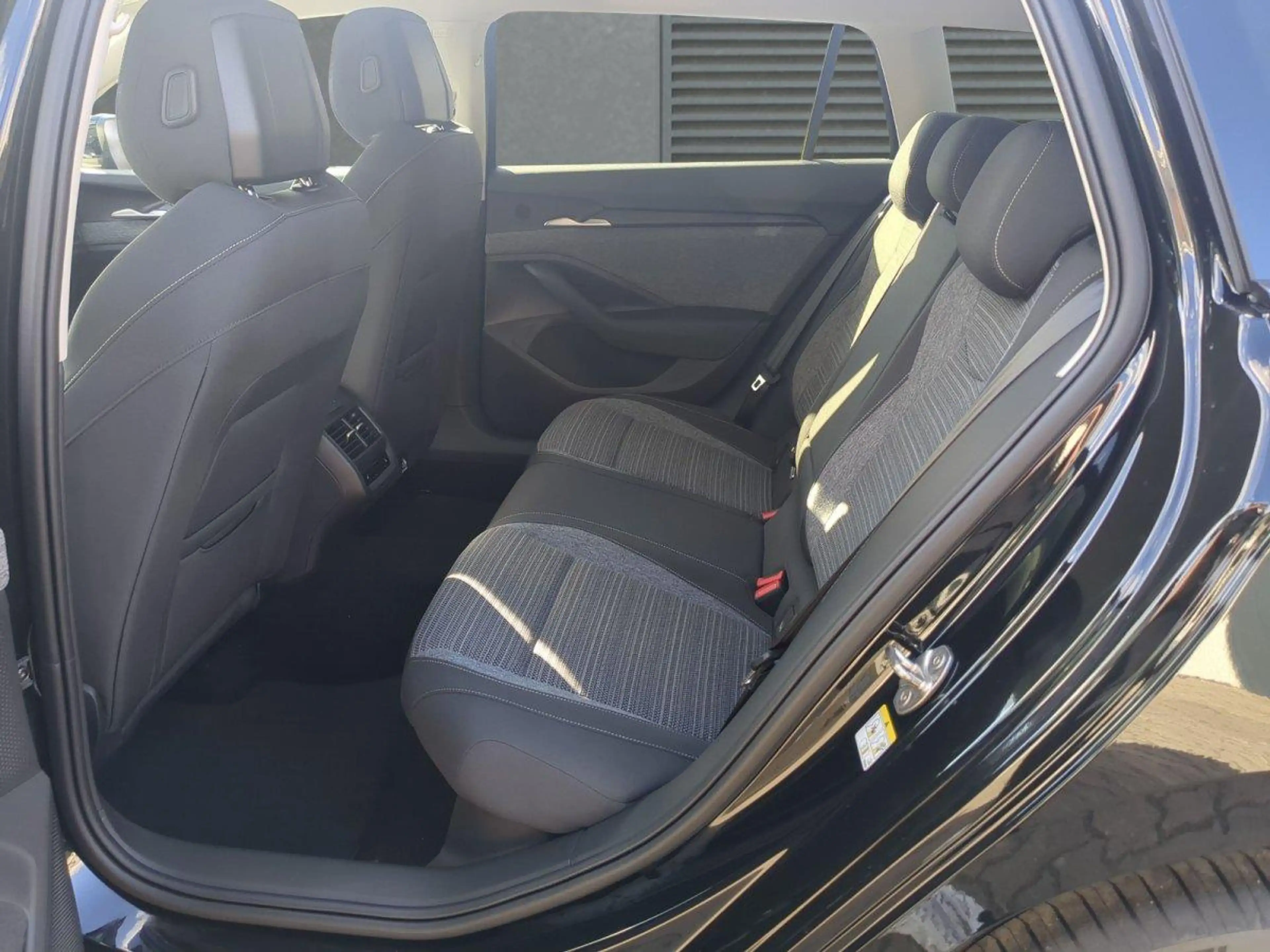 Skoda Superb Combi Selection AHK+NAVI+KAM+EL.HECKKL... 2.0 T... — photo 6