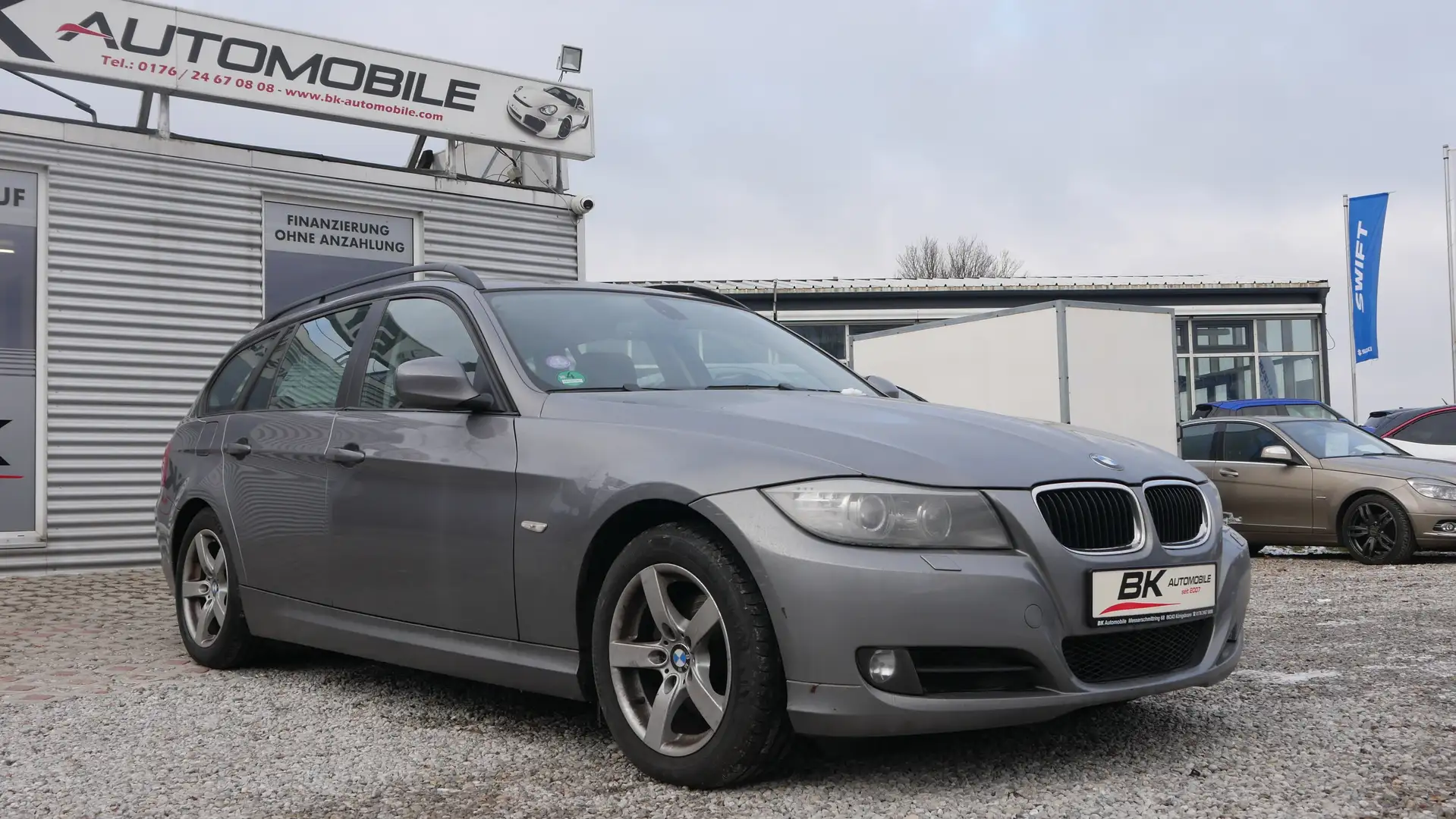 BMW 318 i  1. Hand Scheckheft Einparkhilfe Sitzheiz. Klima Grau - 1