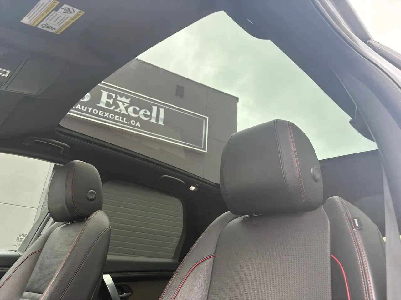 Land Rover Discovery Sport снимка Land Rover Discovery Sport