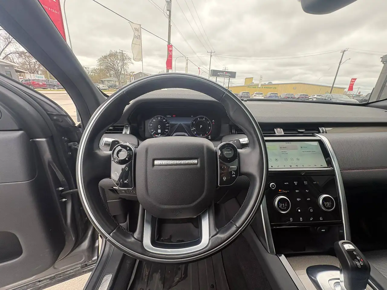Land Rover Discovery Sport снимка Land Rover Discovery Sport