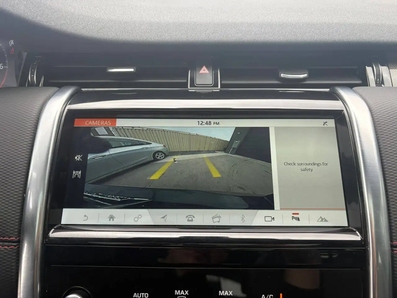 Land Rover Discovery Sport снимка Land Rover Discovery Sport