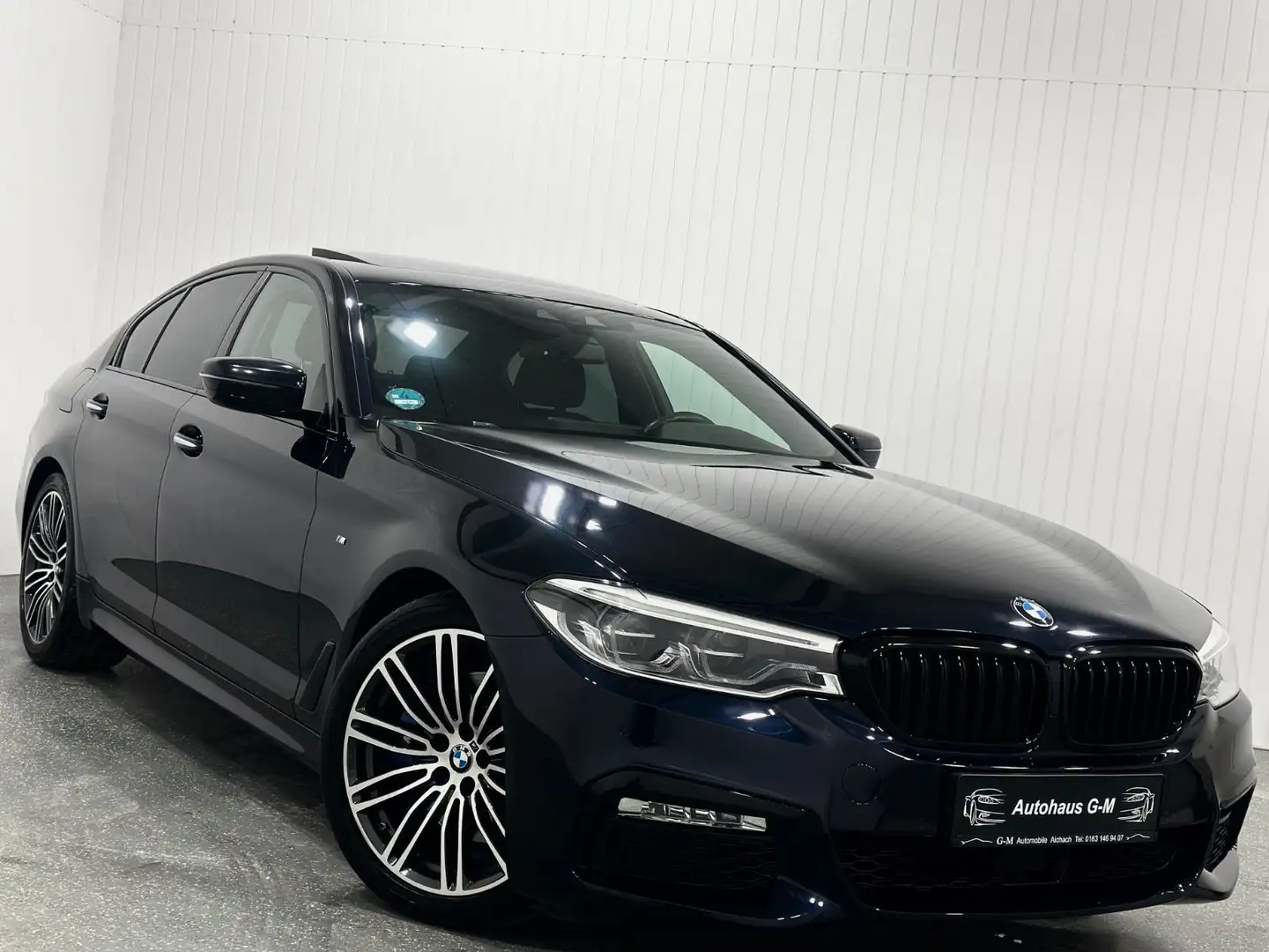 BMW 530 d M Sport/1-HD/U-FREI/LEDER/NAVI/LED/HEAD-UP Noir - 1