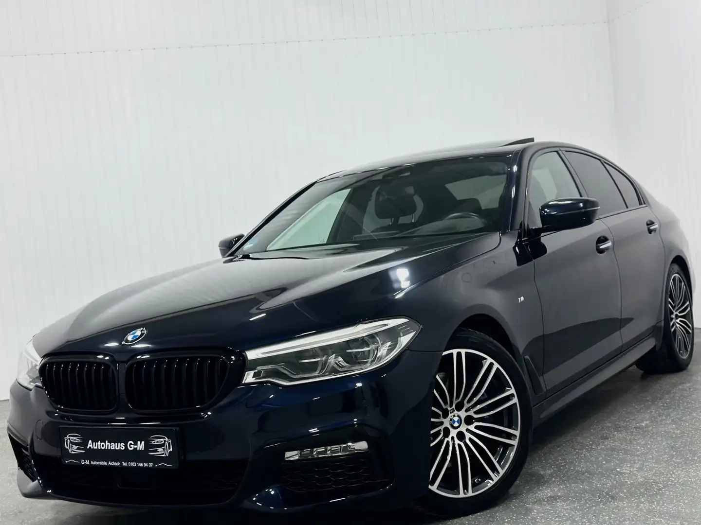 BMW 530 d M Sport/1-HD/U-FREI/LEDER/NAVI/LED/HEAD-UP Noir - 2