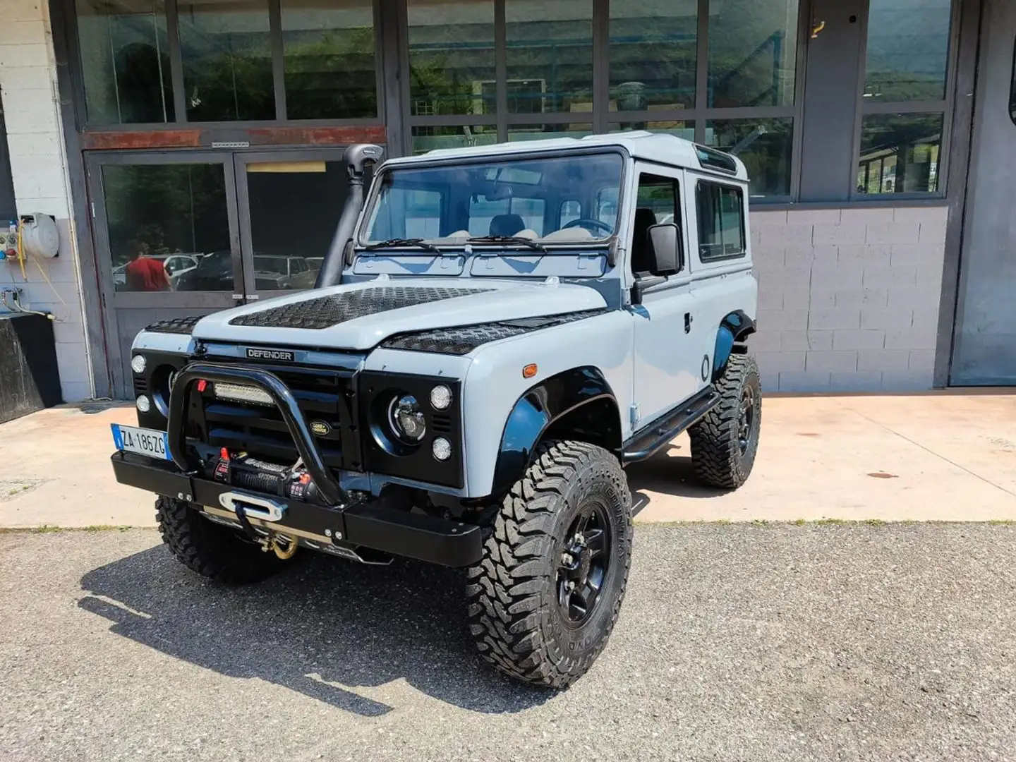 Land Rover Defender 3.9 182 CV DEVOURER OF LAND Gri - 1