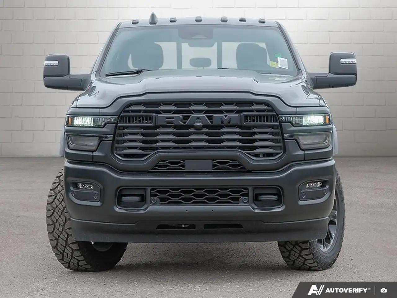 RAM 2500 снимка RAM 2500