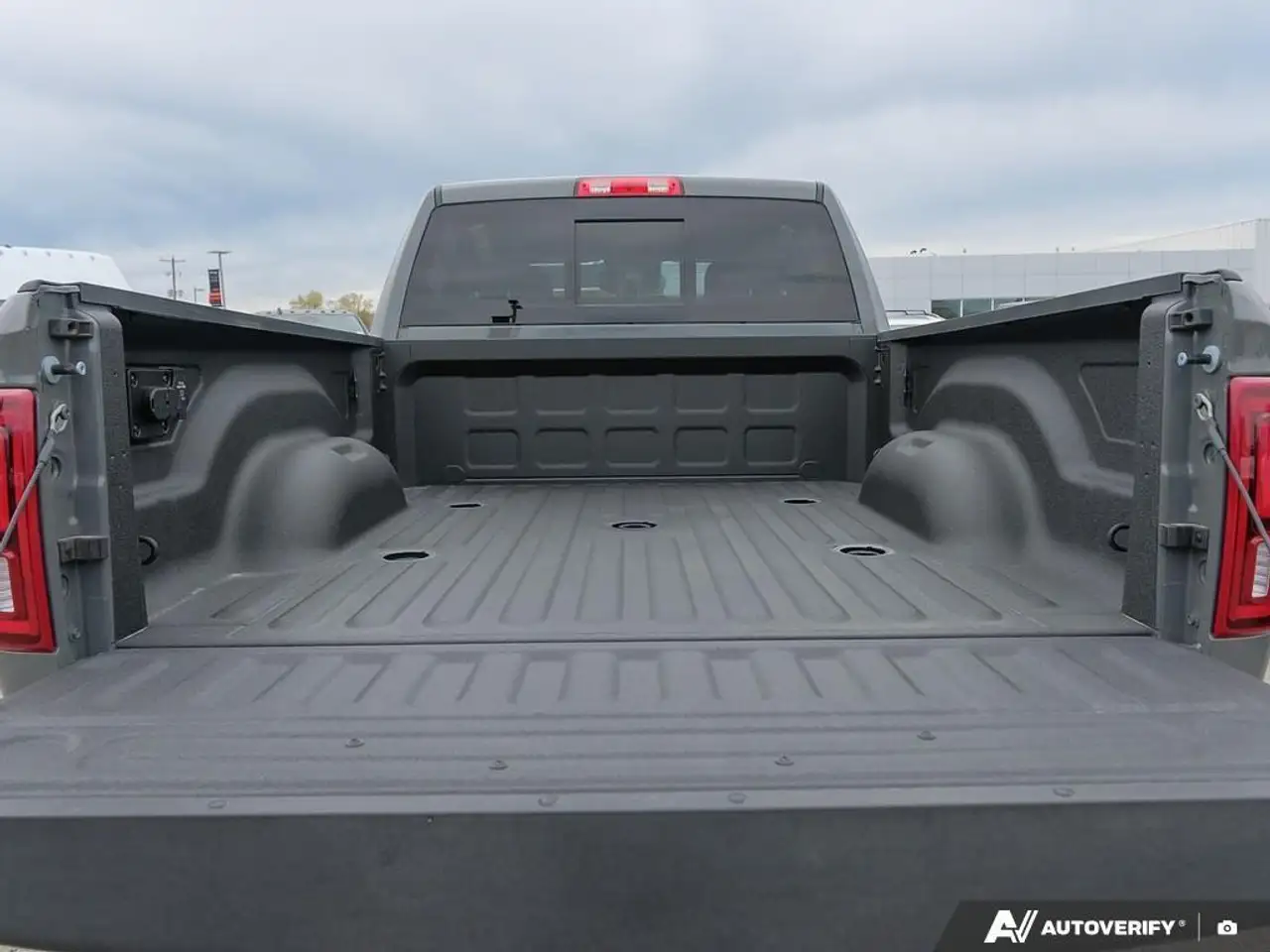 RAM 2500 снимка RAM 2500