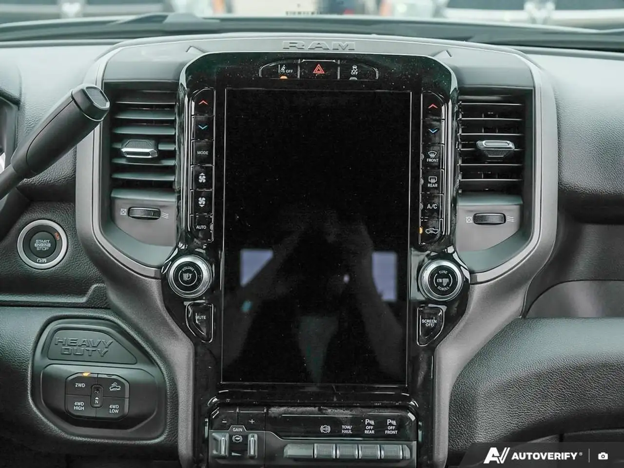RAM 2500 снимка RAM 2500