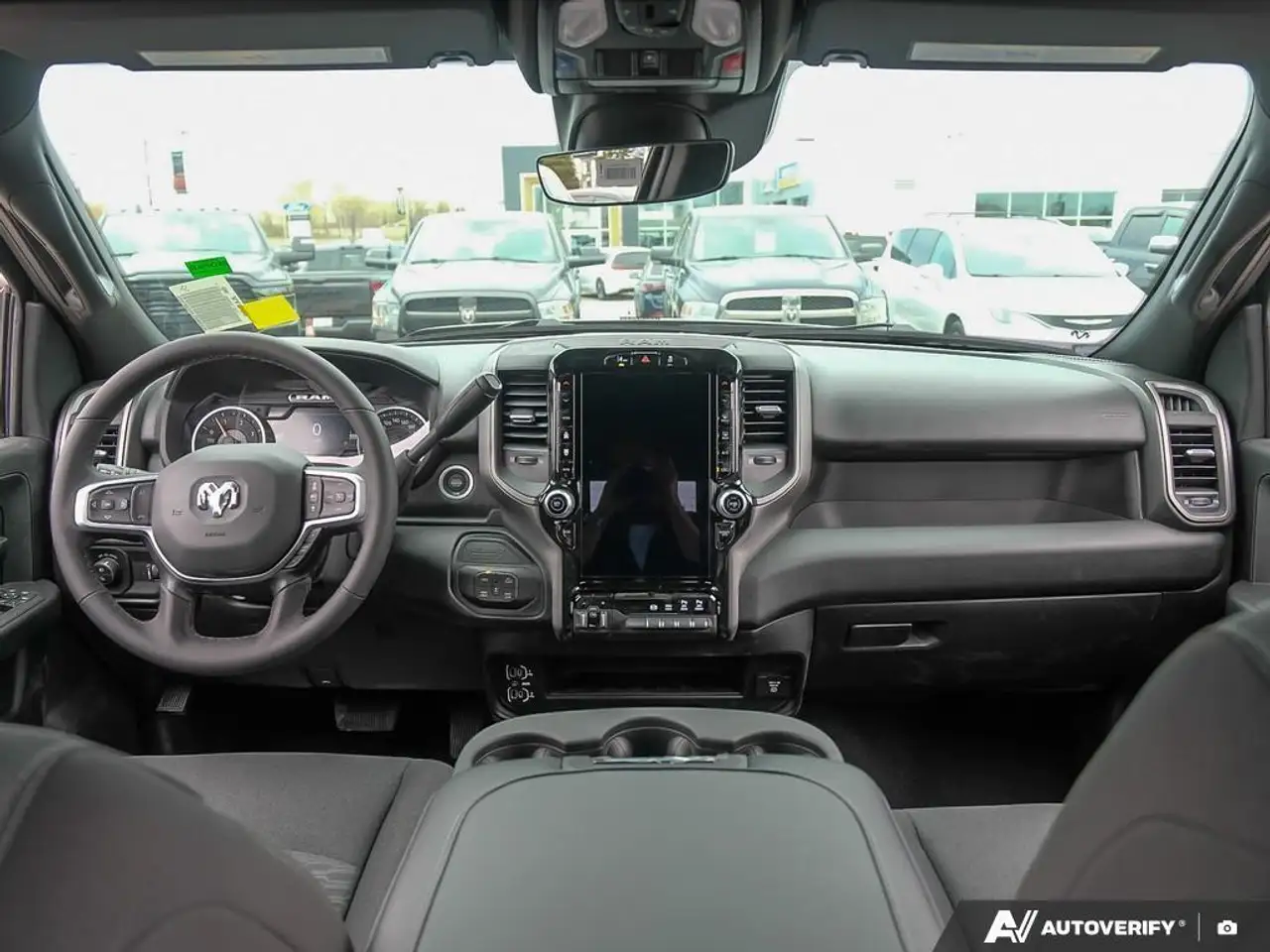 RAM 2500 снимка RAM 2500