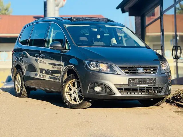 SEAT Alhambra Style 7 Sitze AHK Kamera DAB
