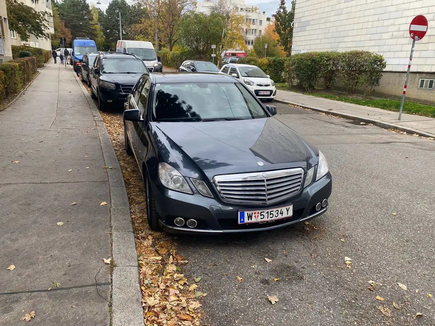 Mercedes-Benz E 250 E 250 BlueEfficiency CDI Grau - 1