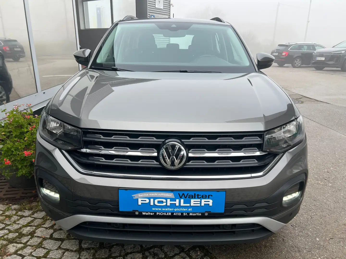 Volkswagen T-Cross Life TSI DSG Gris - 2