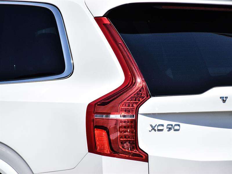 2025 Volvo XC90 Plug-in Hybrid
