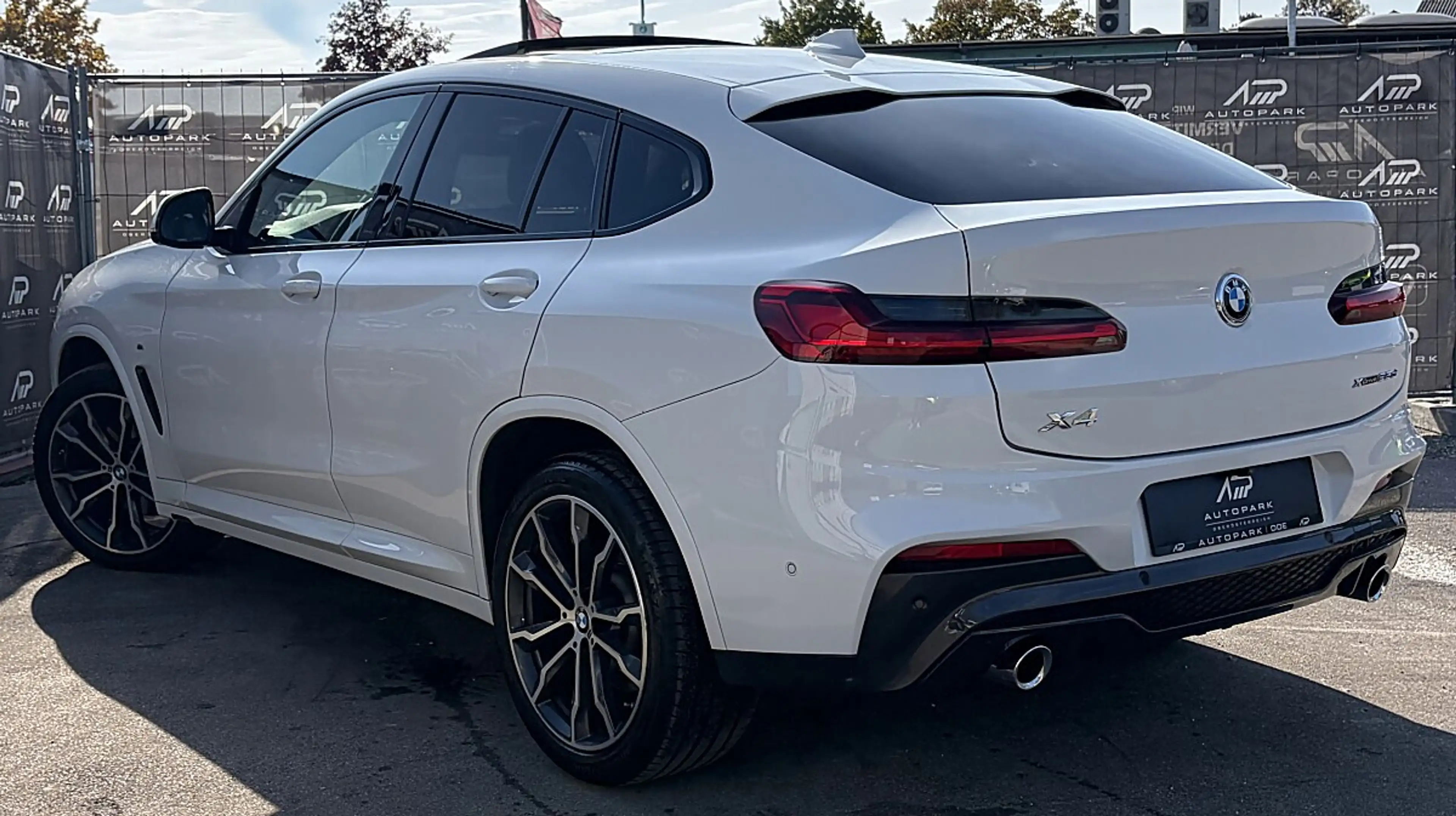 BMW X4 xDrive25d M Sport*XDRIVE*PANO*20-ZOLL*SERVICEHEFT* — photo 8