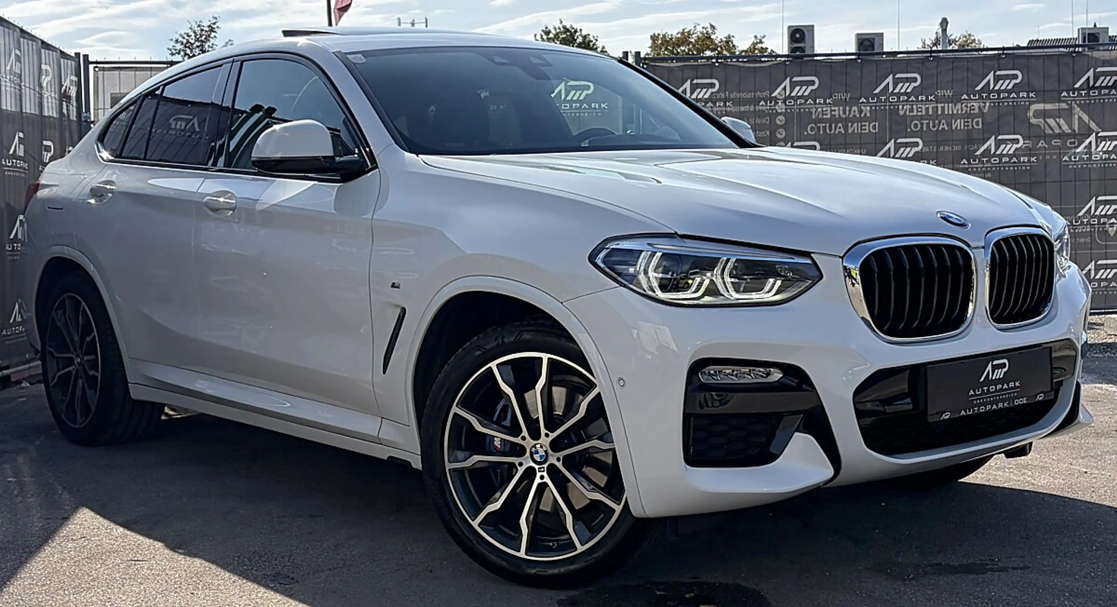 BMW X4 xDrive25d M Sport*XDRIVE*PANO*20-ZOLL*SERVICEHEFT* — photo 4