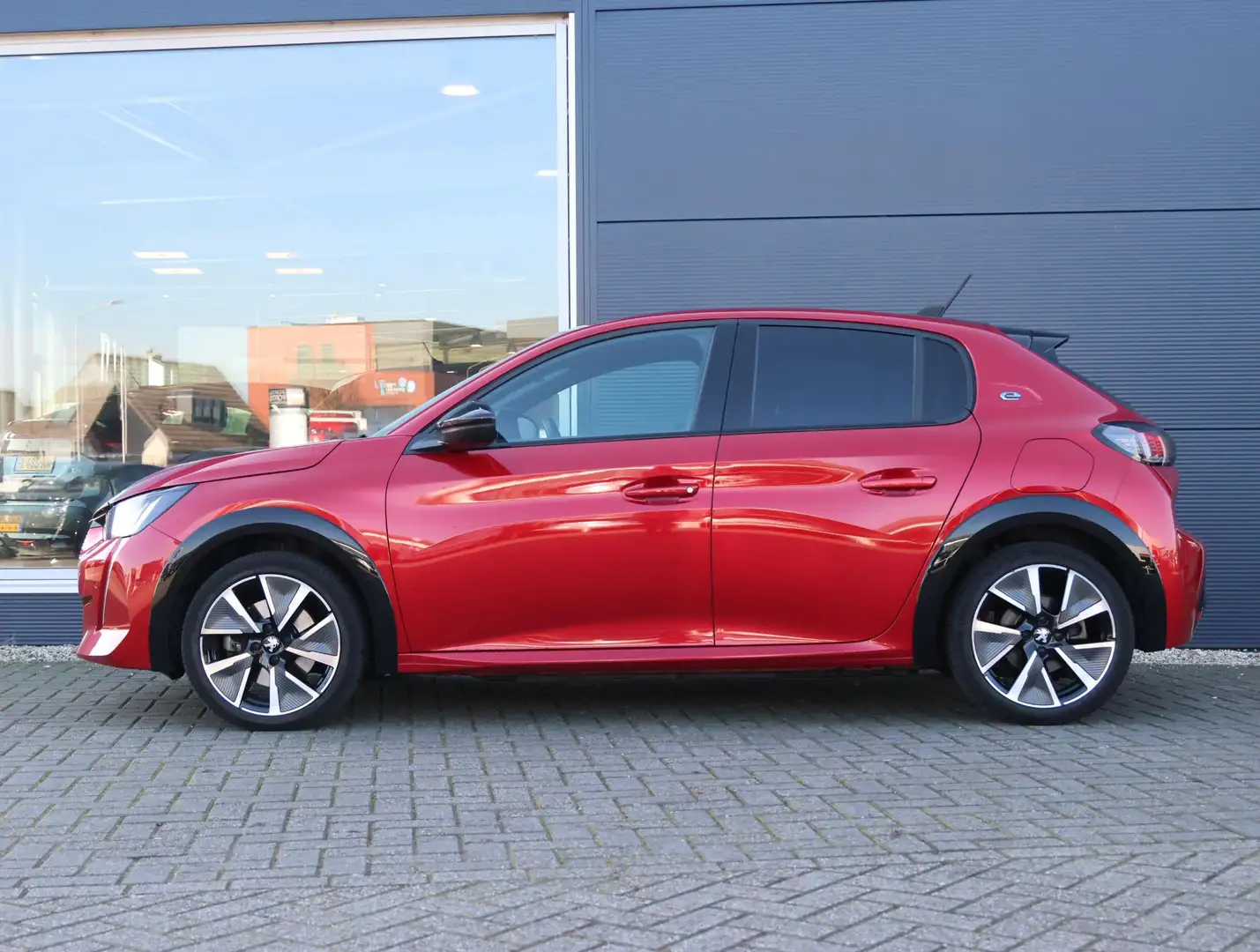 Peugeot e-208 GT Pack 50kWh | 1ste eigenaar | Glazendak | FASE 3 Rouge - 2
