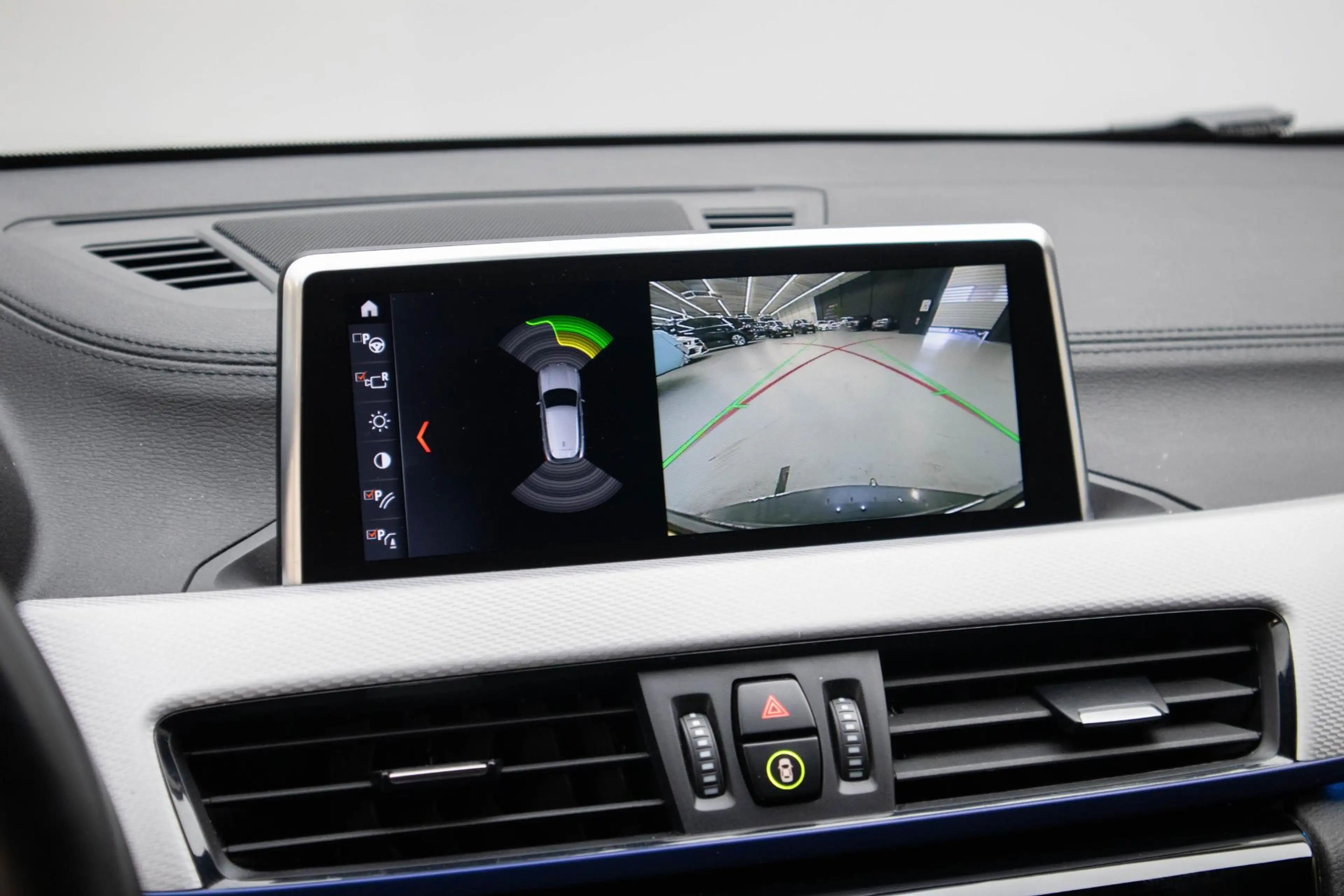 BMW X2 xDrive25e Executive | M-Sport | Harman Kardon | Dr — photo 17