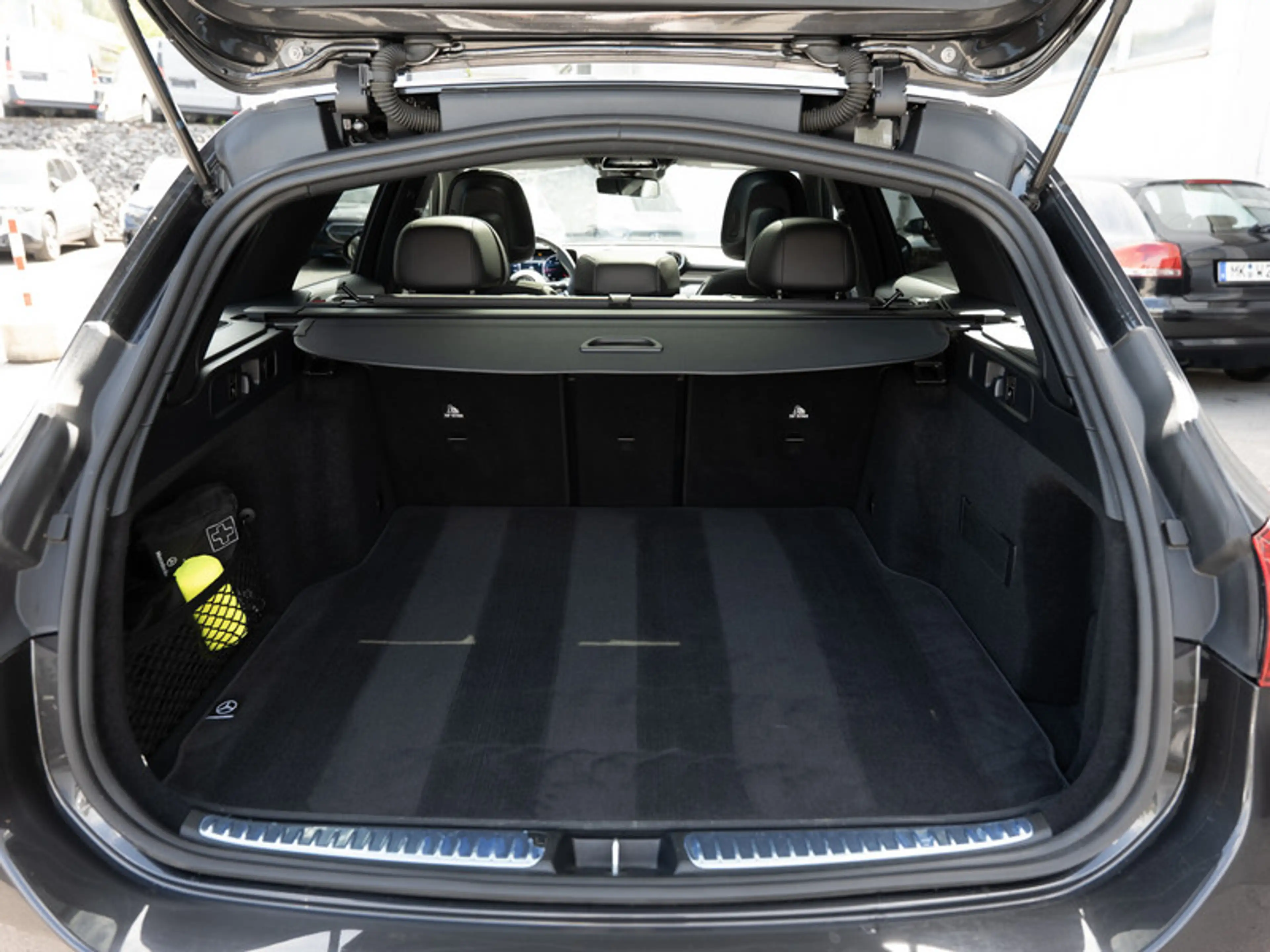 Mercedes-Benz C 220 d 4M T AMG-Sport/Pano/AHK/Stdhz/Memo/Totw — photo 7