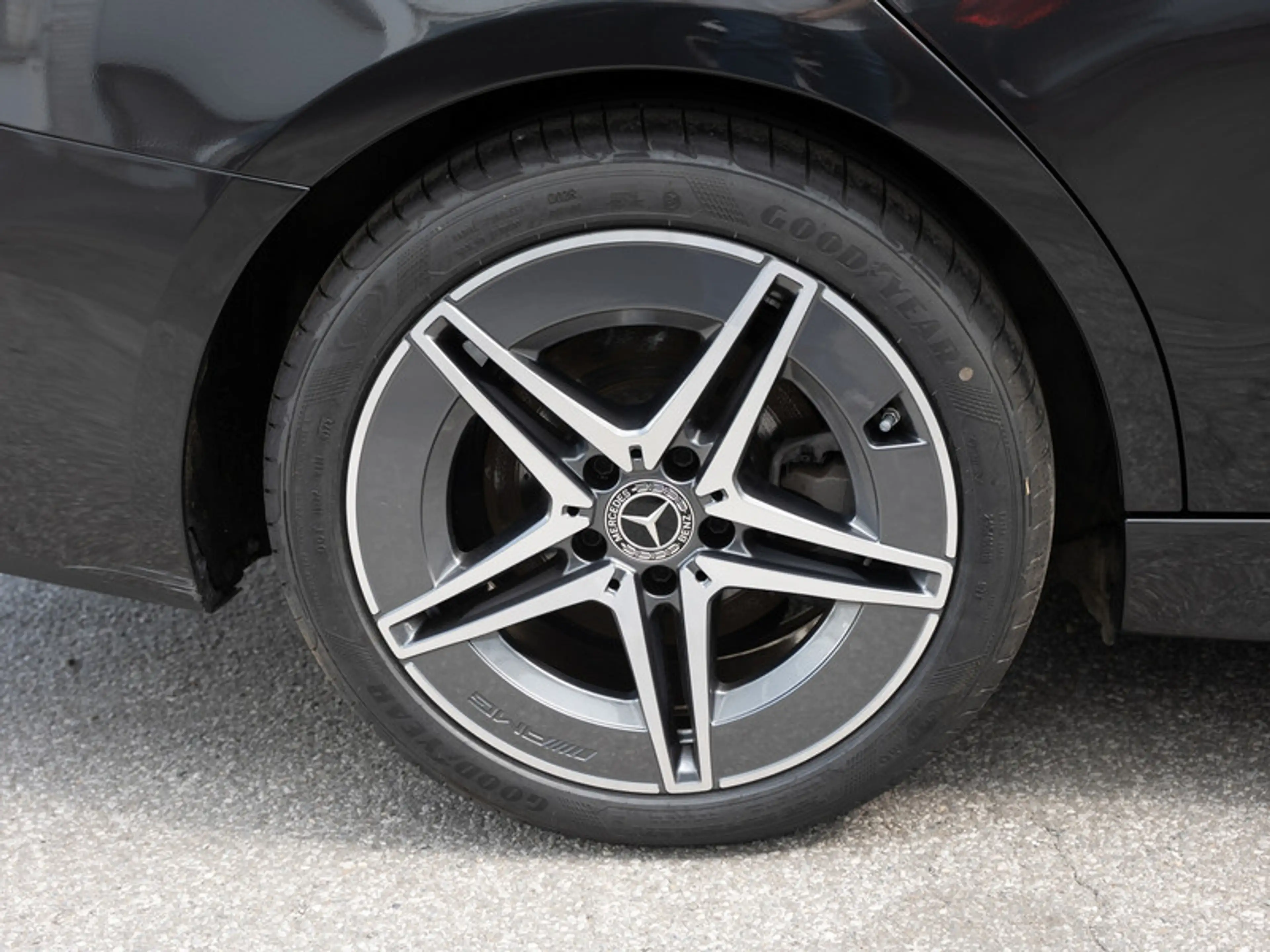 Mercedes-Benz C 220 d 4M T AMG-Sport/Pano/AHK/Stdhz/Memo/Totw — photo 6