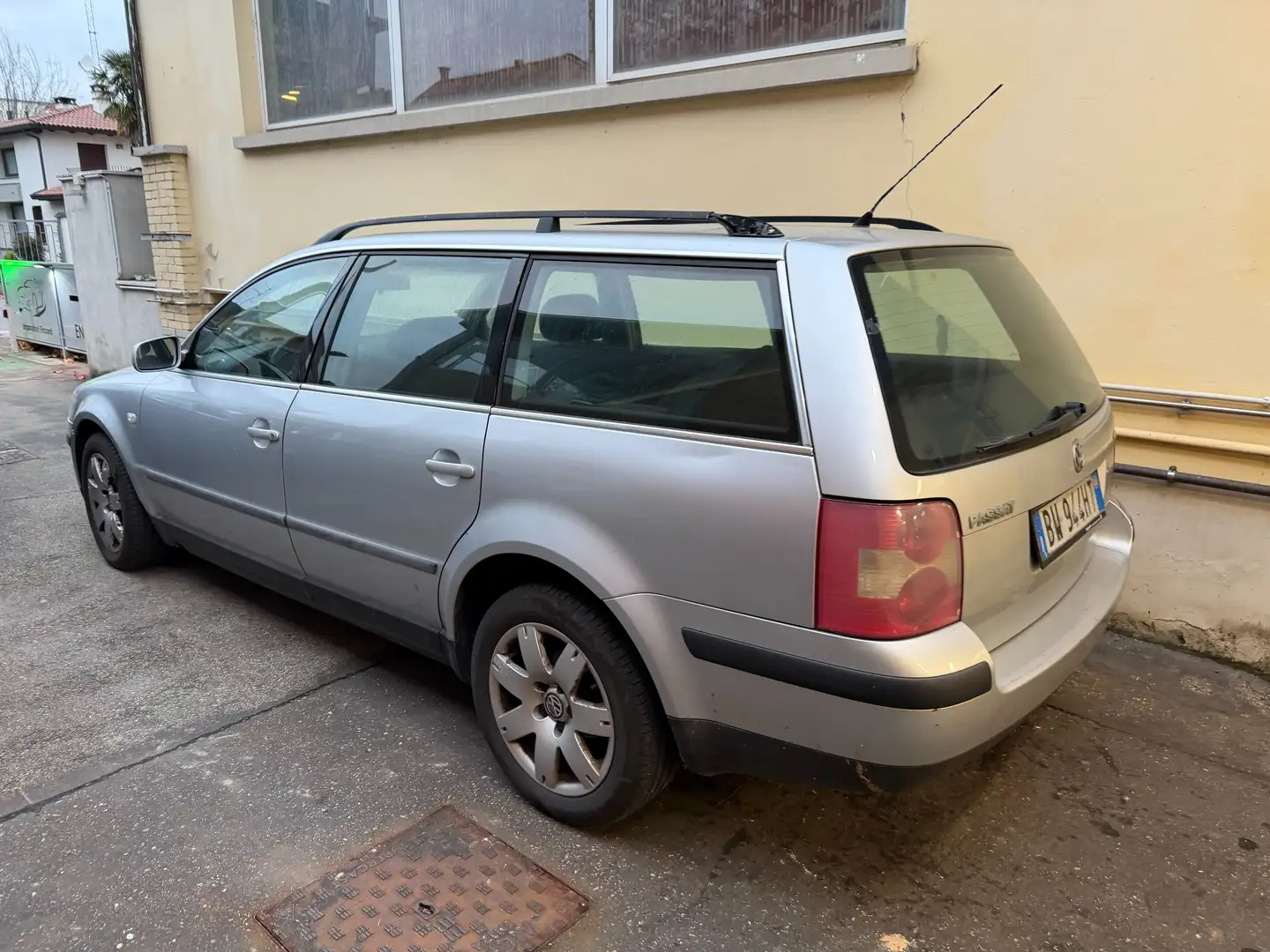 Volkswagen Passat Variant Passat V 2000 Variant 1.9 tdi Business Grigio - 2