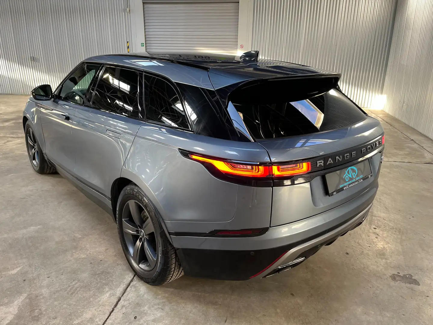 Land Rover Range Rover Velar P380 3.0 V6 Supercharged R-Dynamic (EU6b) Blauw - 2