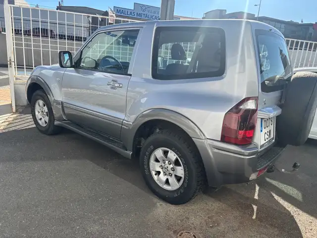 Mitsubishi Montero 3.2 DI-D GLS