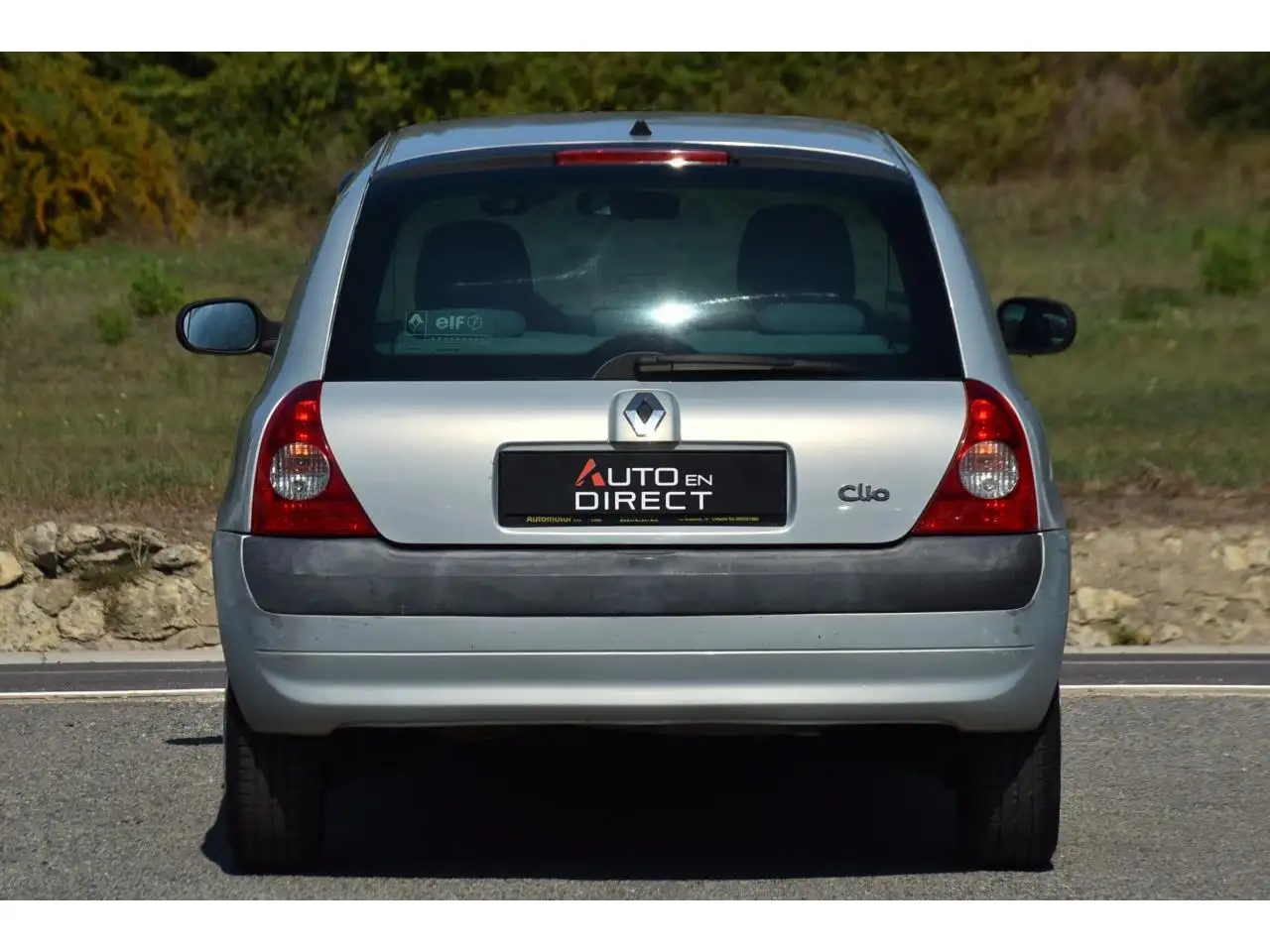 Renault Clio Citadine 3 portes — photo 8