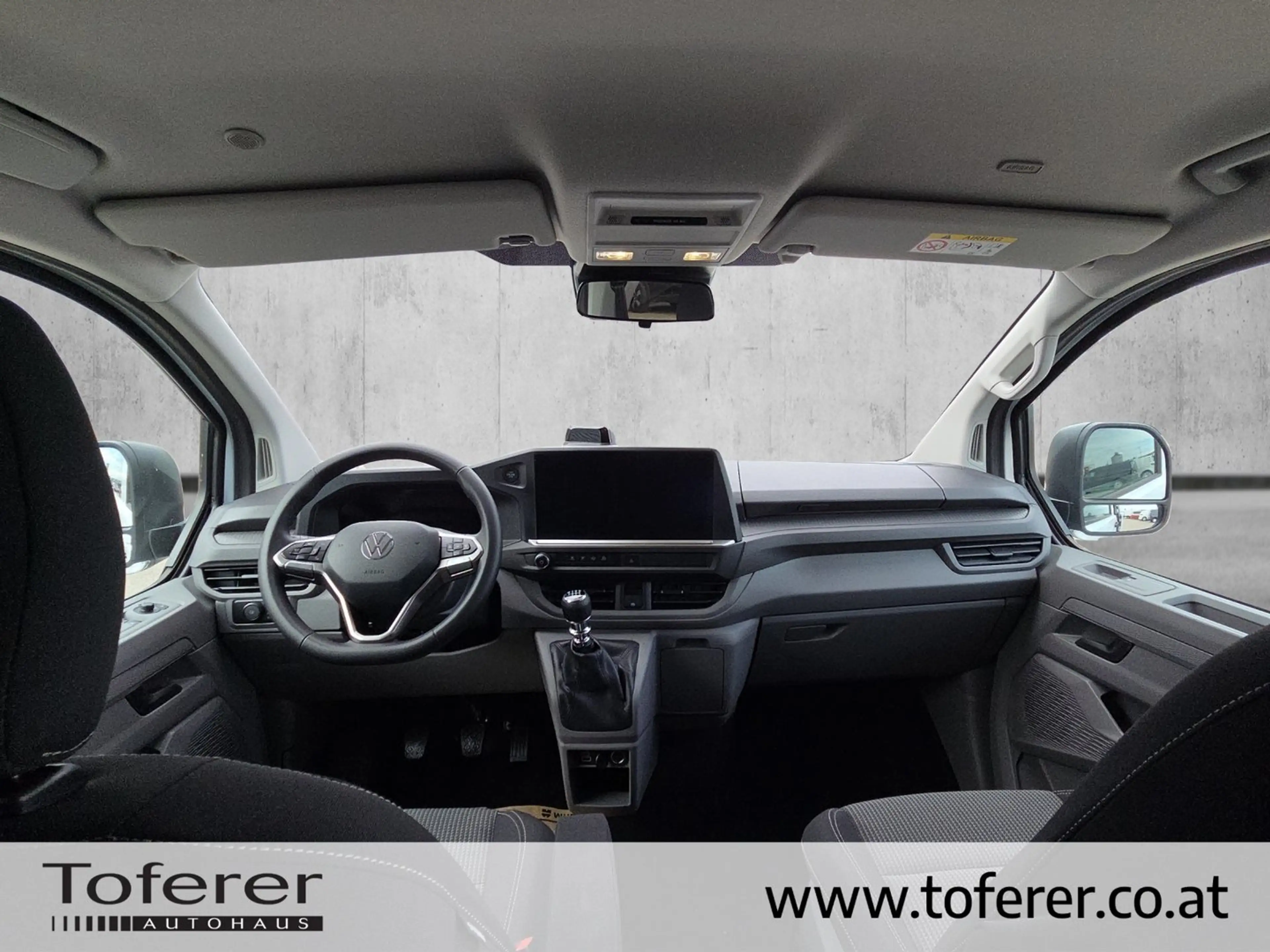 Volkswagen T7 Caravelle VW Kombi T7 Caravelle LR TDI — photo 9