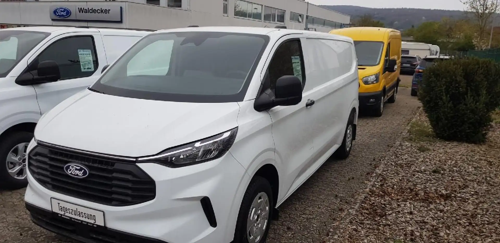 Ford Transit Custom Kasten 320 L2 Trend FWD Wit - 2