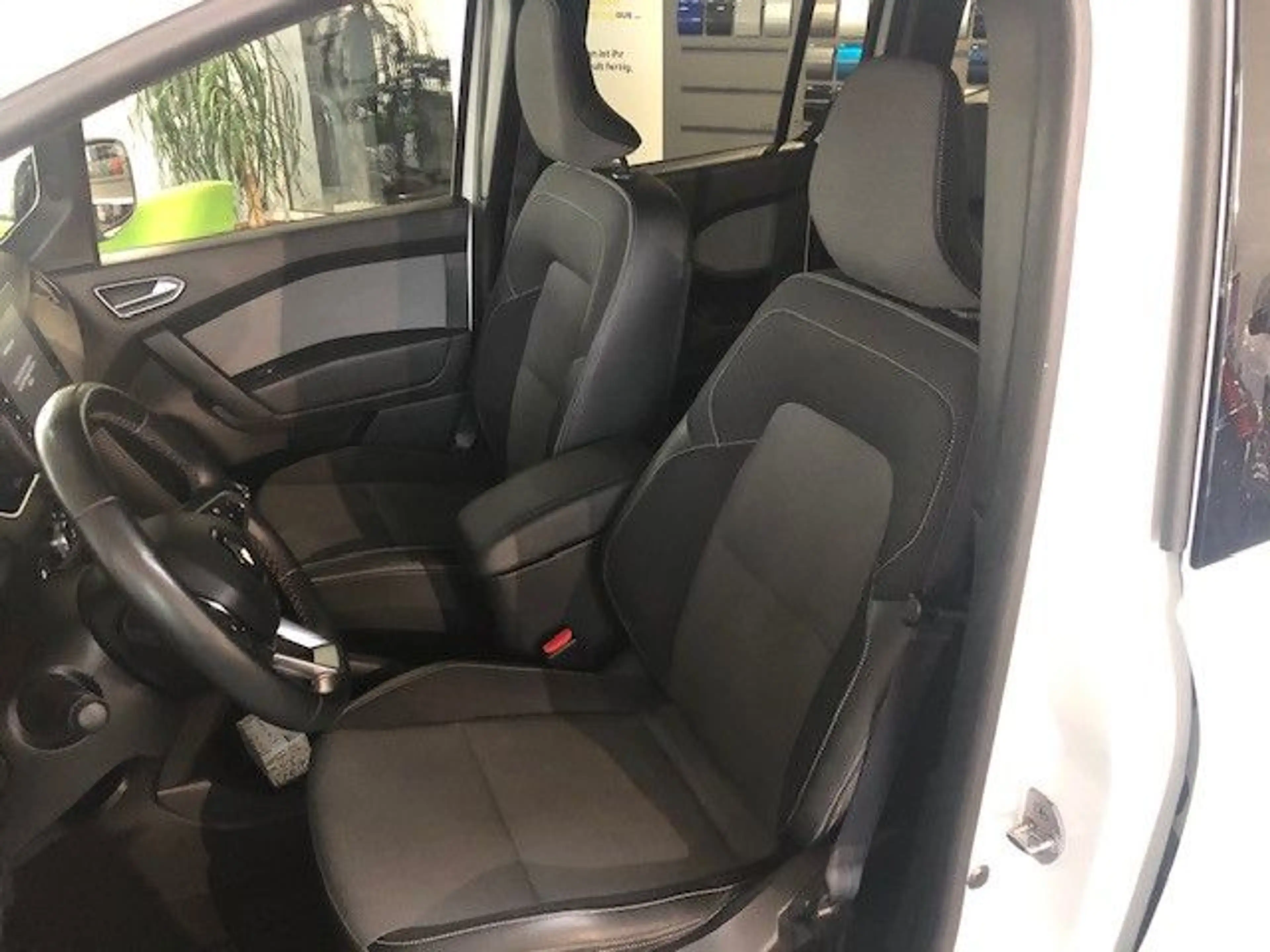 Renault Kangoo III blue DCi 115 — photo 14