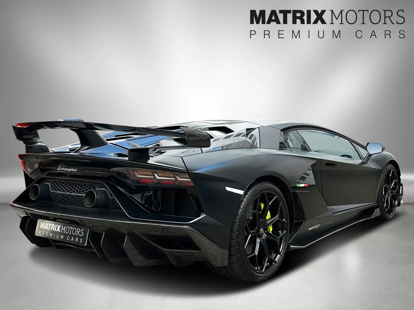 Lamborghini Aventador SVJ 1 of 900 Full Carbon Sensonum Schwarz - 2